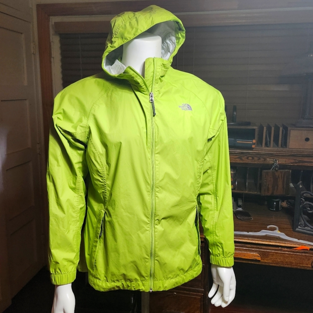 The North Face Neon Lime Green Raincoat Windbreaker HyVent Technology Womans L